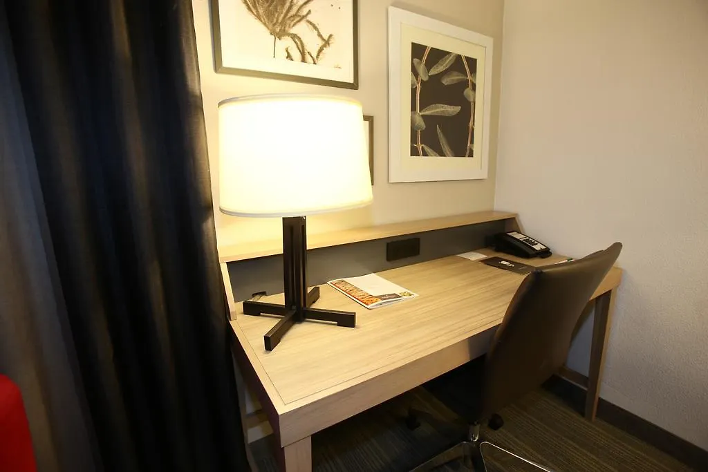 Greentree Inn & Suites Phoenix Sky Harbor 3*,