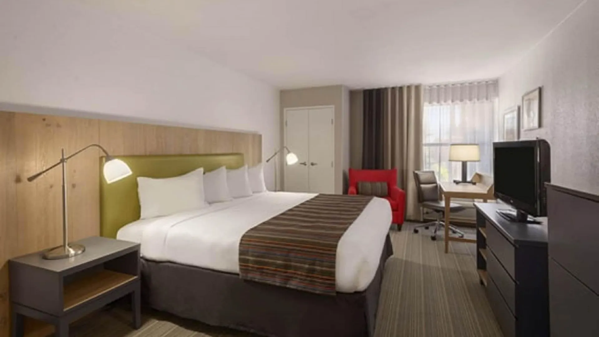 Greentree Inn & Suites Phoenix Sky Harbor United States