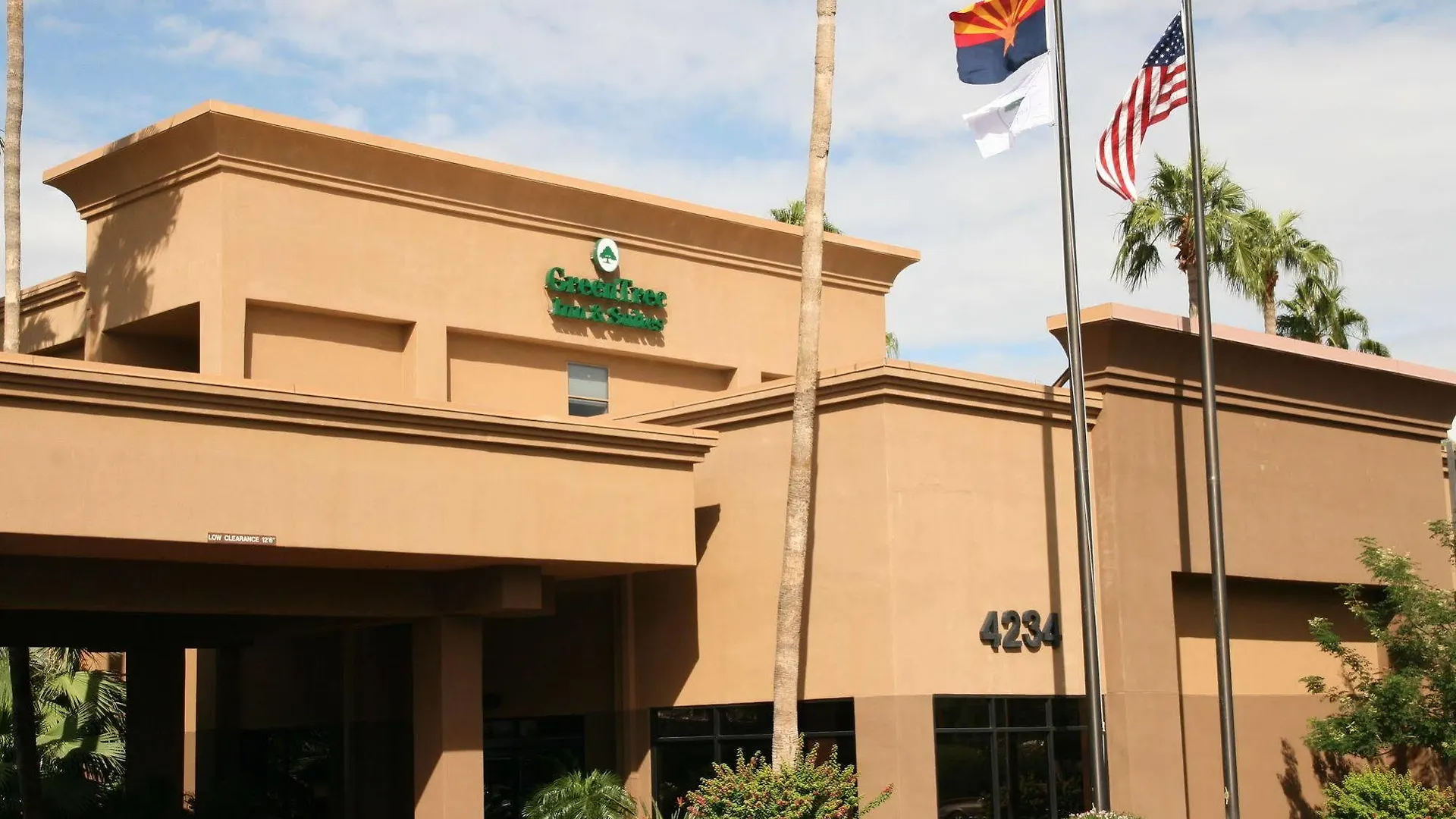 Greentree Inn & Suites Phoenix Sky Harbor 3*,  United States