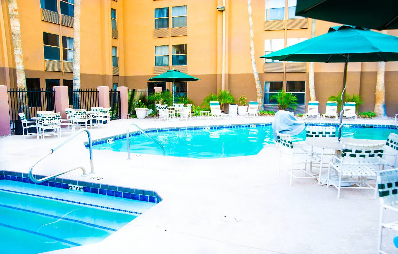 Greentree Inn & Suites Phoenix Sky Harbor Hotel