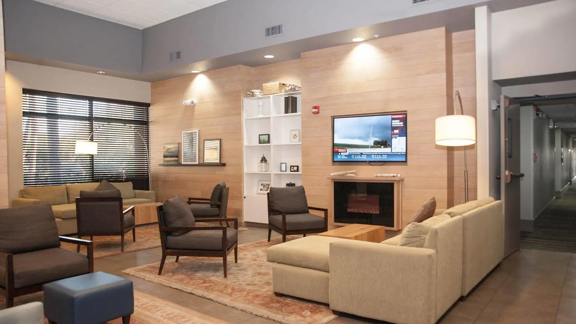 Greentree Inn & Suites Phoenix Sky Harbor 3*,